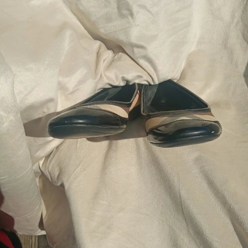 Burberry - Picture 5 of 11